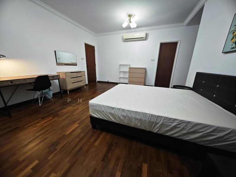 Sam Kiang Mansions, 23 Saint Thomas Walk, Orchard / River Valley, Room Rental, 280 sqft, Apartment For Rent, by Philip Tan, 500252727 - Bedroom - PropertyGuru.com.sg