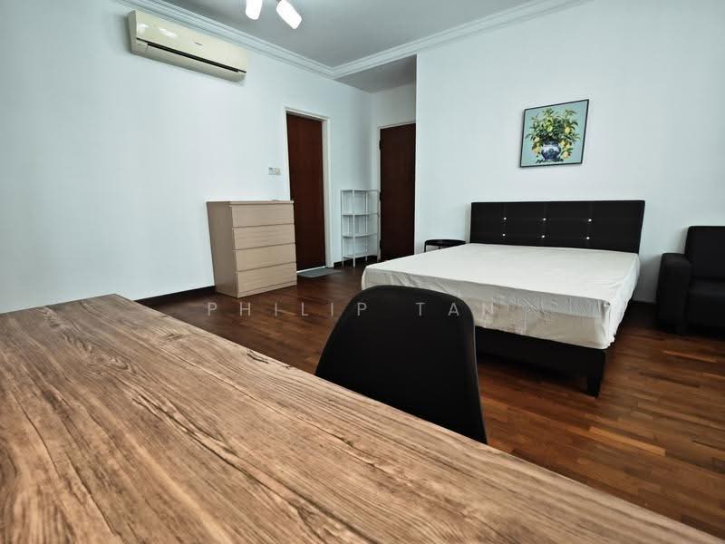 Sam Kiang Mansions, 23 Saint Thomas Walk, Orchard / River Valley, Room Rental, 280 sqft, Apartment For Rent, by Philip Tan, 500252727 - Bedroom - PropertyGuru.com.sg