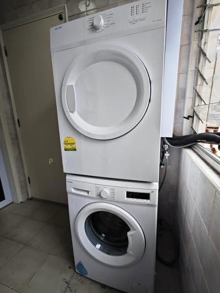 Sam Kiang Mansions, 23 Saint Thomas Walk, Orchard / River Valley, Room Rental, 280 sqft, Apartment For Rent, by Philip Tan, 500252727 - Balcony - PropertyGuru.com.sg