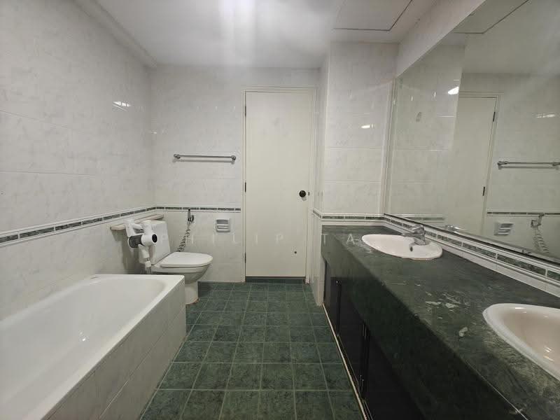 Sam Kiang Mansions, 23 Saint Thomas Walk, Orchard / River Valley, Room Rental, 280 sqft, Apartment For Rent, by Philip Tan, 500252727 - Bathroom - PropertyGuru.com.sg
