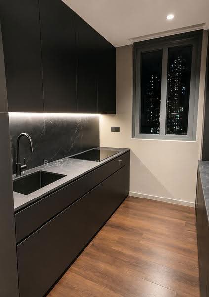 Concourse Skyline, 300 Beach Road, Beach Road / Bugis / Rochor, 2 Bedrooms, 1,152 sqft, Condominium For Sale, by Bryan Tian, 500252738 - Kitchen - PropertyGuru.com.sg