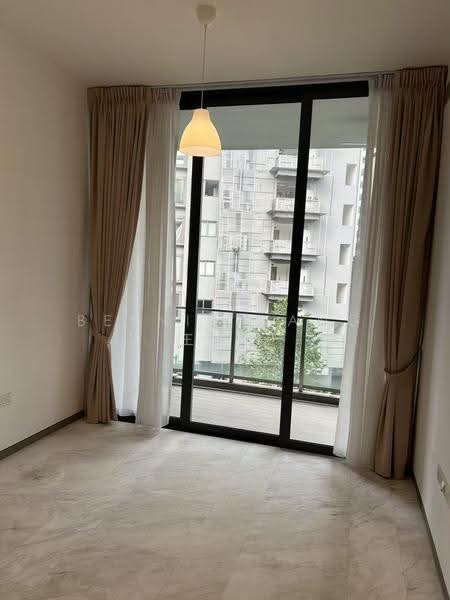 Robin Residences, 1 Robin Drive, Tanglin / Holland / Bukit Timah, 2 Bedrooms, 829 sqft, Condominium For Sale, by Bernie Wang 王盛雄, 500252742 - Balcony - PropertyGuru.com.sg