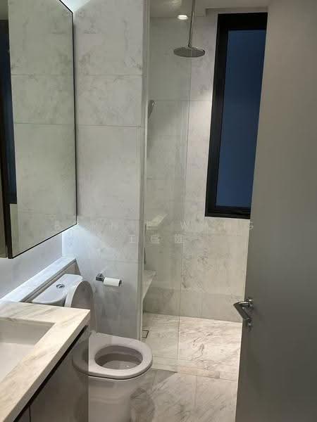 Robin Residences, 1 Robin Drive, Tanglin / Holland / Bukit Timah, 2 Bedrooms, 829 sqft, Condominium For Sale, by Bernie Wang 王盛雄, 500252742 - Bathroom - PropertyGuru.com.sg