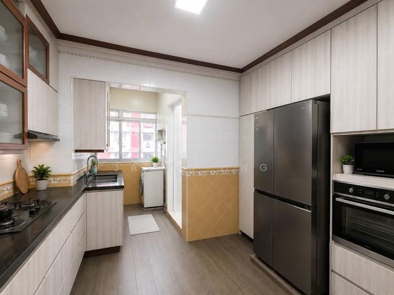 214 Bishan Street 23, 214 Bishan Street 23, Ang Mo Kio / Bishan / Thomson, 3 Bedrooms, 1,206 sqft, HDB Flat For Sale, by Jacob Ong, 500252754 - Kitchen - PropertyGuru.com.sg