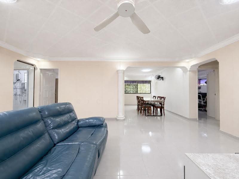 188 Pasir Ris Street 12, 188 Pasir Ris Street 12, Pasir Ris / Tampines, 4 Bedrooms, 1,335 sqft, HDB Flat For Sale, by Tricia Ong, 500252759 - Living Room - PropertyGuru.com.sg