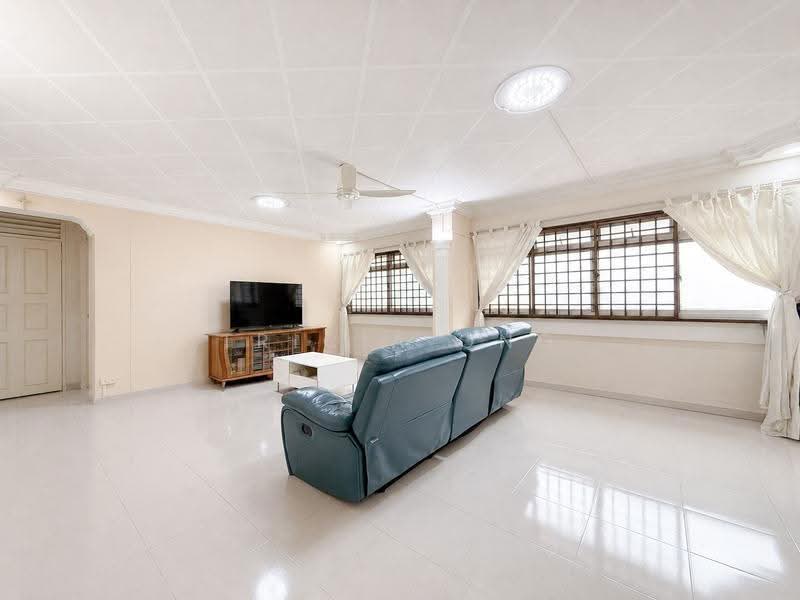 188 Pasir Ris Street 12, 188 Pasir Ris Street 12, Pasir Ris / Tampines, 4 Bedrooms, 1,335 sqft, HDB Flat For Sale, by Tricia Ong, 500252759 - Living Room - PropertyGuru.com.sg