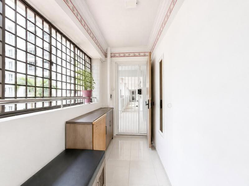 188 Pasir Ris Street 12, 188 Pasir Ris Street 12, Pasir Ris / Tampines, 4 Bedrooms, 1,335 sqft, HDB Flat For Sale, by Tricia Ong, 500252759 - Corridor - PropertyGuru.com.sg
