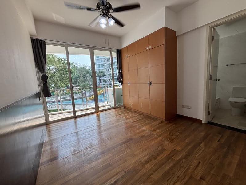 Cote D'Azur, 66 Marine Parade Road, East Coast / Marine Parade, 3 Bedrooms, 1,313 sqft, Condominium For Rent, by Nicki Goh, 500252760 - Master bedroom - PropertyGuru.com.sg
