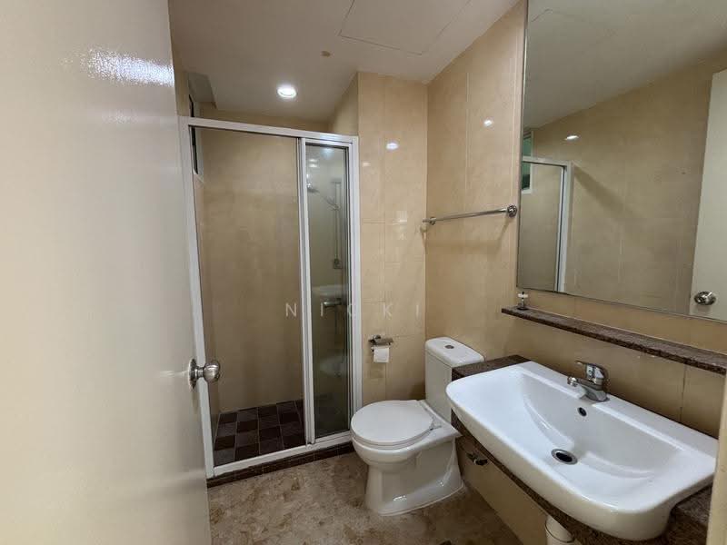 Cote D'Azur, 66 Marine Parade Road, East Coast / Marine Parade, 3 Bedrooms, 1,313 sqft, Condominium For Rent, by Nicki Goh, 500252760 - Bathroom - PropertyGuru.com.sg