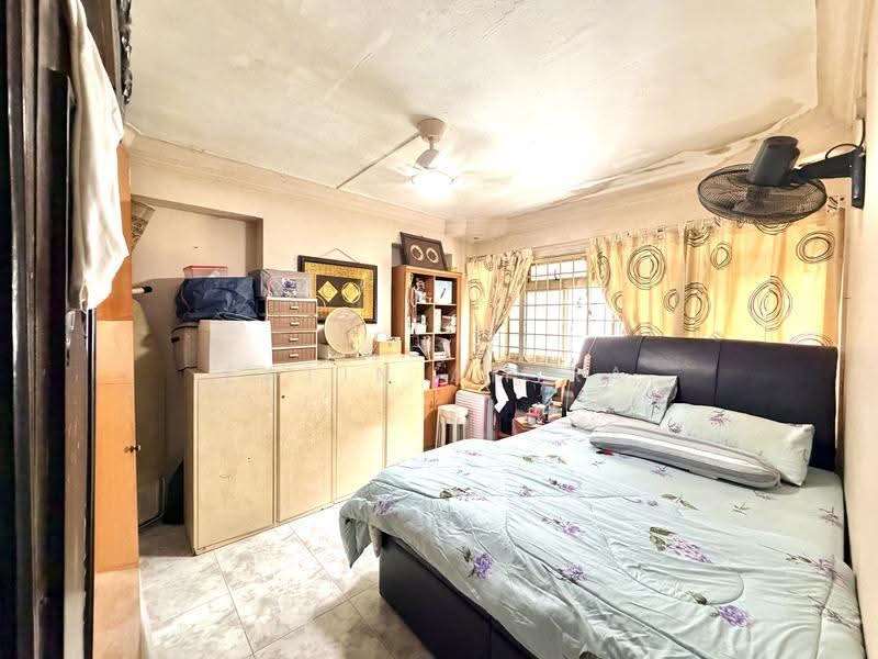 714 Pasir Ris Street 72, 714 Pasir Ris Street 72, Pasir Ris / Tampines, 4 Bedrooms, 1,539 sqft, HDB Flat For Sale, by Fatin Amira, 500252772 - Bedroom - PropertyGuru.com.sg