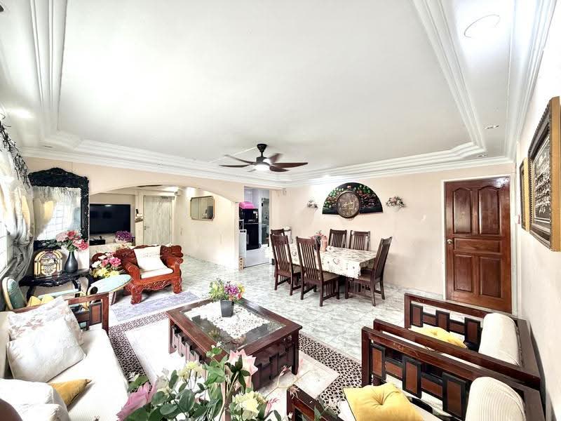714 Pasir Ris Street 72, 714 Pasir Ris Street 72, Pasir Ris / Tampines, 4 Bedrooms, 1,539 sqft, HDB Flat For Sale, by Fatin Amira, 500252772 - Living Room - PropertyGuru.com.sg