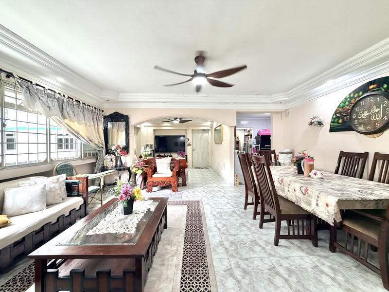 714 Pasir Ris Street 72, 714 Pasir Ris Street 72, Pasir Ris / Tampines, 4 Bedrooms, 1,539 sqft, HDB Flat For Sale, by Fatin Amira, 500252772 - Living Room - PropertyGuru.com.sg