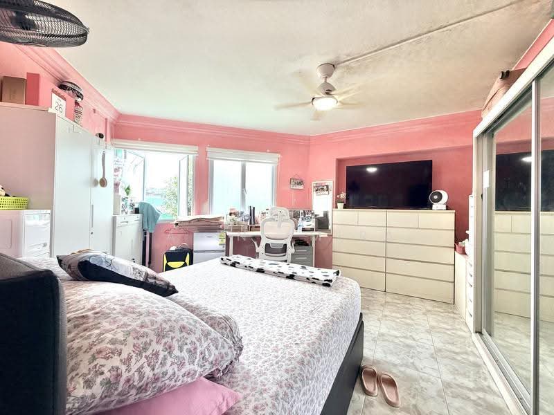 714 Pasir Ris Street 72, 714 Pasir Ris Street 72, Pasir Ris / Tampines, 4 Bedrooms, 1,539 sqft, HDB Flat For Sale, by Fatin Amira, 500252772 - Bedroom - PropertyGuru.com.sg