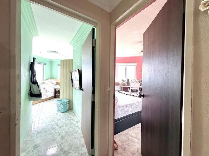 714 Pasir Ris Street 72, 714 Pasir Ris Street 72, Pasir Ris / Tampines, 4 Bedrooms, 1,539 sqft, HDB Flat For Sale, by Fatin Amira, 500252772 - Bedroom - PropertyGuru.com.sg