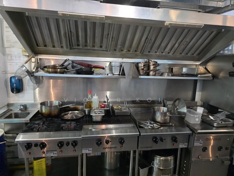 Orchard Towers, 400 Orchard Road, Orchard / River Valley, 646 sqft, Food & Beverage For Rent, by Victor Koh, 500252777 - Kitchen - CommercialGuru.com.sg