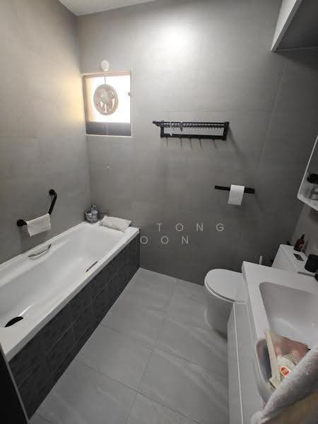 415A Northshore Drive, 415A Northshore Drive, Hougang / Punggol / Sengkang, 4 Bedrooms, 1,324 sqft, HDB Flat For Sale, by Yeo Tong Boon, 500252779 - Bathroom - PropertyGuru.com.sg