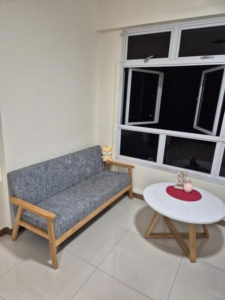 451A Bukit Batok West Avenue 6, 451A Bukit Batok West Avenue 6, Dairy Farm / Bukit Panjang / Choa Chu Kang, 2 Bedrooms, 721 sqft, HDB Flat For Rent, by Ng Kang Seng, 500252780 - Living Room - PropertyGuru.com.sg