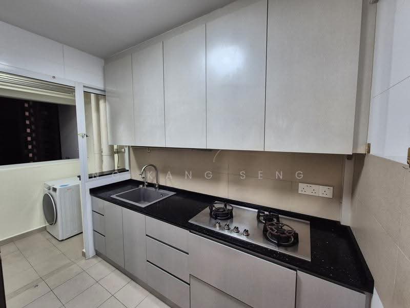451A Bukit Batok West Avenue 6, 451A Bukit Batok West Avenue 6, Dairy Farm / Bukit Panjang / Choa Chu Kang, 2 Bedrooms, 721 sqft, HDB Flat For Rent, by Ng Kang Seng, 500252780 - Kitchen - PropertyGuru.com.sg