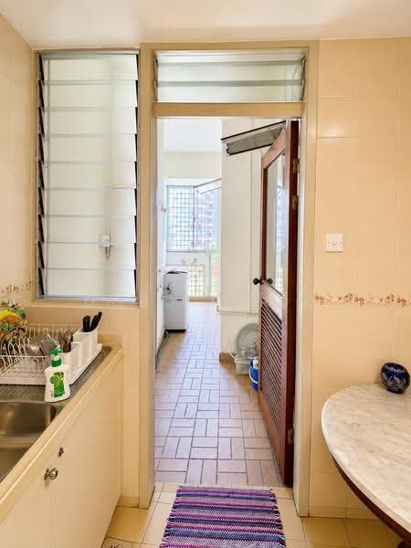 Clementi Park, 137 Sunset Way, Clementi Park / Upper Bukit Timah, 2 Bedrooms, 1,076 sqft, Condominium For Sale, by MOHD FARID, 500252788 - Kitchen - PropertyGuru.com.sg