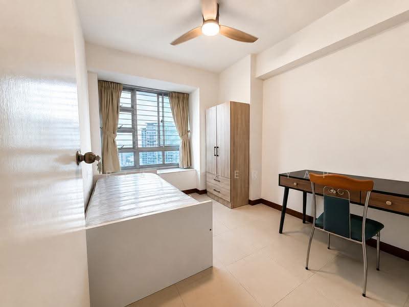 421 Clementi Avenue 1, 421 Clementi Avenue 1, Buona Vista / West Coast / Clementi New Town, 3 Bedrooms, 980 sqft, HDB Flat For Sale, by Christopher Yap, 500252799 - Bedroom - PropertyGuru.com.sg