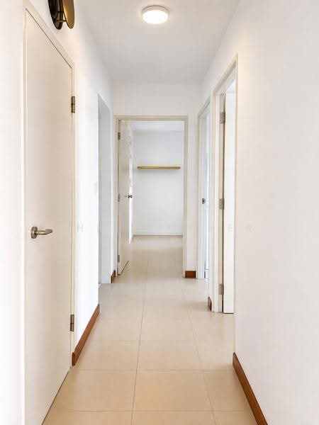 421 Clementi Avenue 1, 421 Clementi Avenue 1, Buona Vista / West Coast / Clementi New Town, 3 Bedrooms, 980 sqft, HDB Flat For Sale, by Christopher Yap, 500252799 - Corridor - PropertyGuru.com.sg