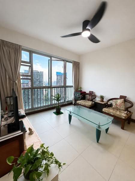 421 Clementi Avenue 1, 421 Clementi Avenue 1, Buona Vista / West Coast / Clementi New Town, 3 Bedrooms, 980 sqft, HDB Flat For Sale, by Christopher Yap, 500252799 - Living Room - PropertyGuru.com.sg
