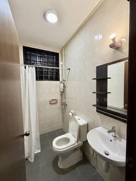 Landed House on Saraca Walk, Saraca Walk, Seletar / Yio Chu Kang, 4 Bedrooms, 3,000 sqft, Terraced House For Rent, by Melvin Fang, 500252818 - Guest Bathroom on Level 1 - PropertyGuru.com.sg