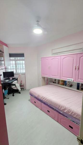 384 Bukit Batok West Avenue 5, 384 Bukit Batok West Avenue 5, Dairy Farm / Bukit Panjang / Choa Chu Kang, 3 Bedrooms, 969 sqft, HDB Flat For Sale, by Jaselyn Goh, 500252820 - Bedroom - PropertyGuru.com.sg