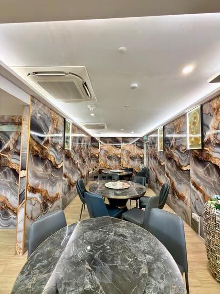 Bugis Point, 530 North Bridge Road, Beach Road / Bugis / Rochor, 2,142 sqft, Food & Beverage For Rent, by Zeppelin Seah, 500252831 - Dining Room - CommercialGuru.com.sg