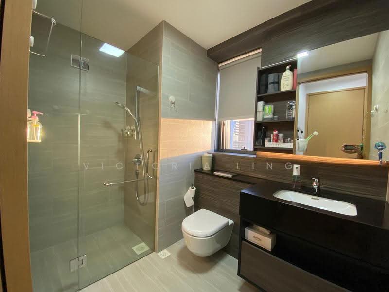 Alex Residences, 28 Alexandra View, Alexandra / Commonwealth, 3 Bedrooms, 904 sqft, Apartment For Sale, by Victoria Ling, 500252832 - Bathroom - PropertyGuru.com.sg