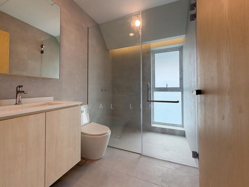 ◤ BRAND NEW TERRACE WITH LIFT D20 TOP SOON ◤ 1km CHIJ St Nicks Girls School, Upper Thomson Mayflower MRT Thomson Plaza Seraya Crescent Nemesu Ave, Ang Mo Kio / Bishan / Thomson, 5 Bedrooms, 3,648 sqft, Terraced House For Sale, by Val Lin, 500252835 - Bathroom - PropertyGuru.com.sg