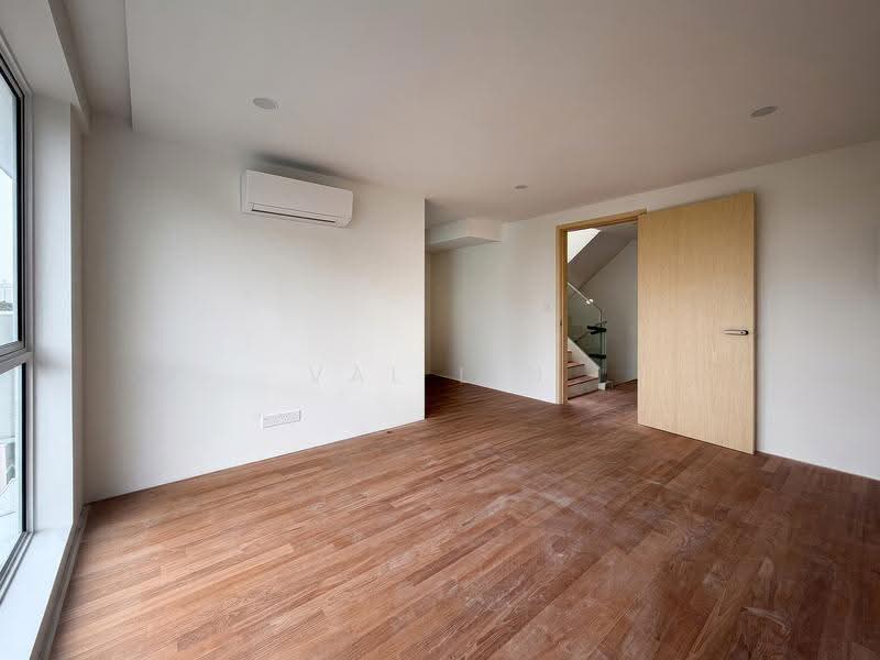 ★ GIANT ★ D20 Brand New Terrace TOP SOON! 1km to CHIJ St. Nicholas Girls' School, Upper Thomson Mayflower MRT Thomson Plaza Seraya Crescent Nemesu Ave, Ang Mo Kio / Bishan / Thomson, 5 Bedrooms, 3,648 sqft, Terraced House For Sale, by Val Lin, 500252835 - Interior - PropertyGuru.com.sg