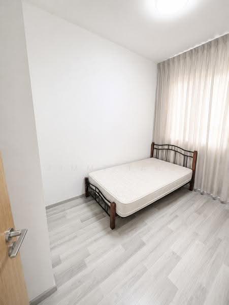 La Fiesta, 60 Sengkang Square, Hougang / Punggol / Sengkang, 3 Bedrooms, 840 sqft, Condominium For Sale, by Jimmy Tang, 500252844 - Bedroom - PropertyGuru.com.sg