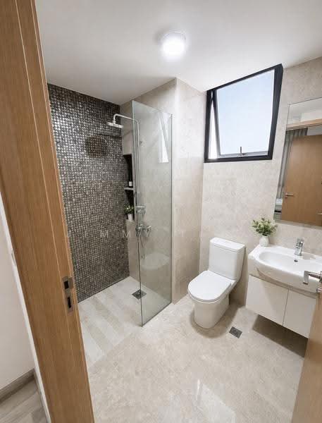 La Fiesta, 60 Sengkang Square, Hougang / Punggol / Sengkang, 3 Bedrooms, 840 sqft, Condominium For Sale, by Jimmy Tang, 500252844 - Bathroom - PropertyGuru.com.sg
