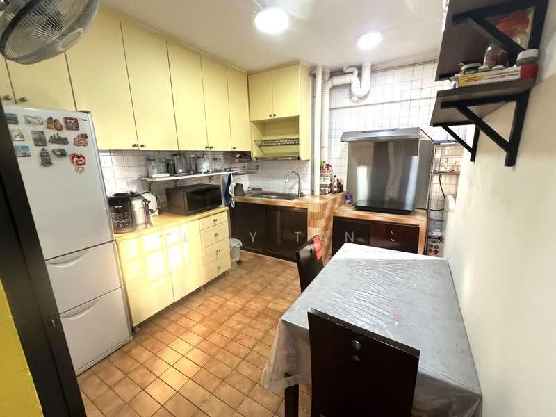 637 Veerasamy Road, 637 Veerasamy Road, Farrer Park / Serangoon Rd, 2 Bedrooms, 775 sqft, HDB Flat For Rent, by Lily Tan, 500252846 - Kitchen - PropertyGuru.com.sg