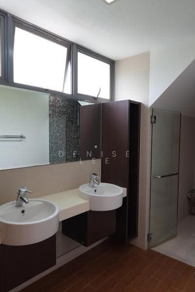 Hillcrest Villa, 1U Hillcrest Road, Newton / Novena, Room Rental, 350 sqft, Cluster House For Rent, by Denise Lee, 500252854 - Bathroom - PropertyGuru.com.sg