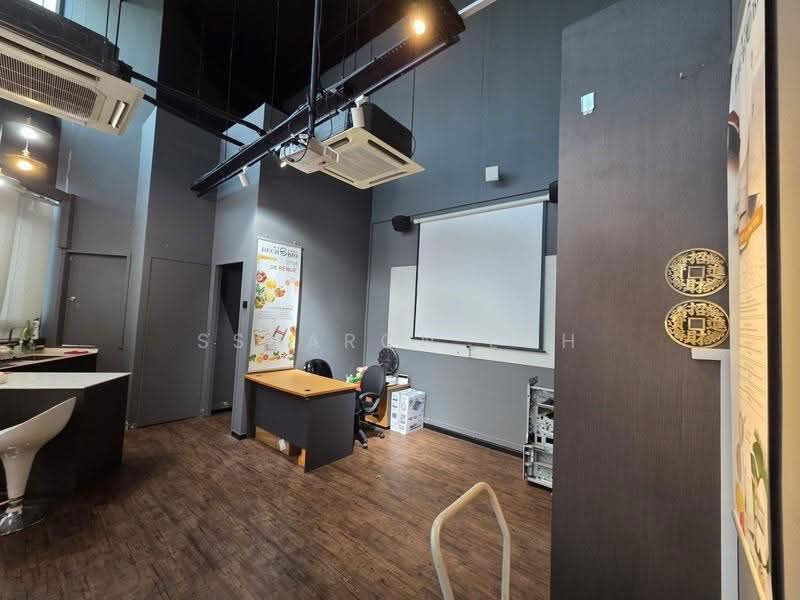 Oxley BizHub, 69 69, Eunos / Geylang / Paya Lebar, 2,024 sqft, Light Industrial (B1) For Rent, by Ssharon Loh, 500252869 - CommercialGuru.com.sg