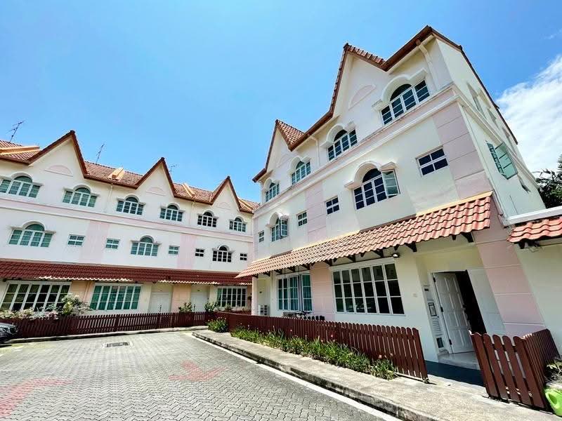 Upper East Coast Rd, Upper East Coast Rd, Bedok / Upper East Coast, Room Rental, 150 sqft, Cluster House For Rent, by Elvin Ang, 500252896 - PropertyGuru.com.sg