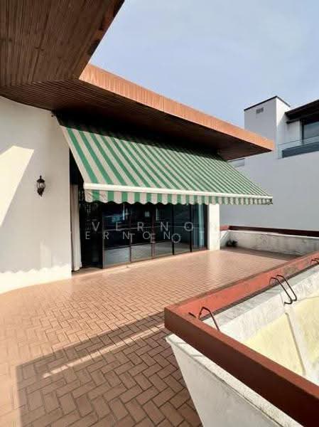 NEW LIST! LEEDON PARK ELEVATED BUNGALOW. Rebuild to 20,000sqft!, Tanglin / Holland / Bukit Timah, 6 Bedrooms, 4,996 sqft, Good Class Bungalow For Sale, by Vernon Teo, 500252901 - Exterior - PropertyGuru.com.sg