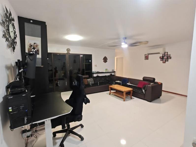 304B Anchorvale Link, 304B Anchorvale Link, Hougang / Punggol / Sengkang, 3 Bedrooms, 1,184 sqft, HDB Flat For Sale, by Lim Li Jia, 500252902 - Living Room - PropertyGuru.com.sg
