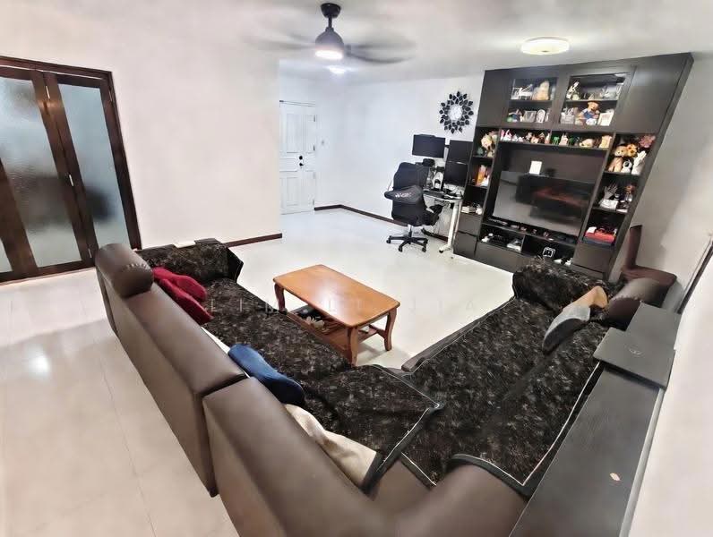 304B Anchorvale Link, 304B Anchorvale Link, Hougang / Punggol / Sengkang, 3 Bedrooms, 1,184 sqft, HDB Flat For Sale, by Lim Li Jia, 500252902 - Living Room - PropertyGuru.com.sg