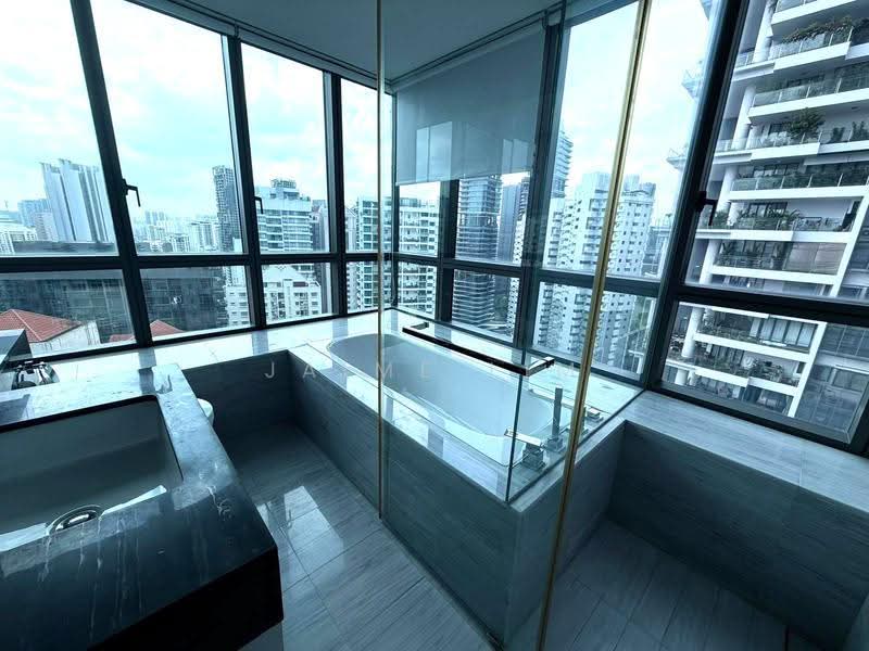 8 Saint Thomas, 10 Saint Thomas Walk, Orchard / River Valley, 3 Bedrooms, 1,302 sqft, Condominium For Sale, by Jaime Lim, 500252910 - Master Bathroom - PropertyGuru.com.sg