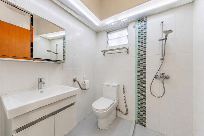 613C Punggol Drive, 613C Punggol Drive, Hougang / Punggol / Sengkang, 3 Bedrooms, 1,001 sqft, HDB Flat For Sale, by Elaine Wong, 500252917 - Bathroom - PropertyGuru.com.sg