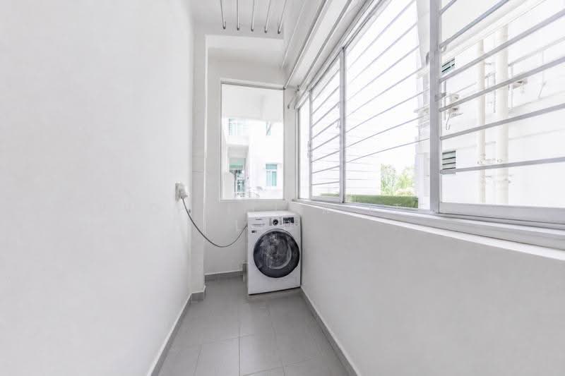 613C Punggol Drive, 613C Punggol Drive, Hougang / Punggol / Sengkang, 3 Bedrooms, 1,001 sqft, HDB Flat For Sale, by Elaine Wong, 500252917 - Balcony - PropertyGuru.com.sg