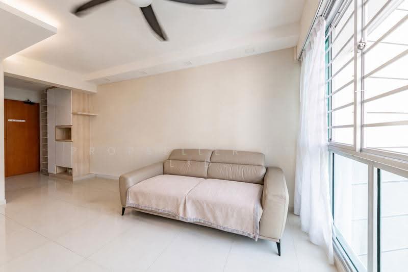 613C Punggol Drive, 613C Punggol Drive, Hougang / Punggol / Sengkang, 3 Bedrooms, 1,001 sqft, HDB Flat For Sale, by Elaine Wong, 500252917 - Living Room - PropertyGuru.com.sg