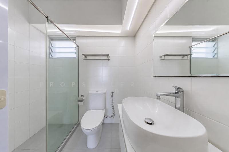 613C Punggol Drive, 613C Punggol Drive, Hougang / Punggol / Sengkang, 3 Bedrooms, 1,001 sqft, HDB Flat For Sale, by Elaine Wong, 500252917 - Bathroom - PropertyGuru.com.sg