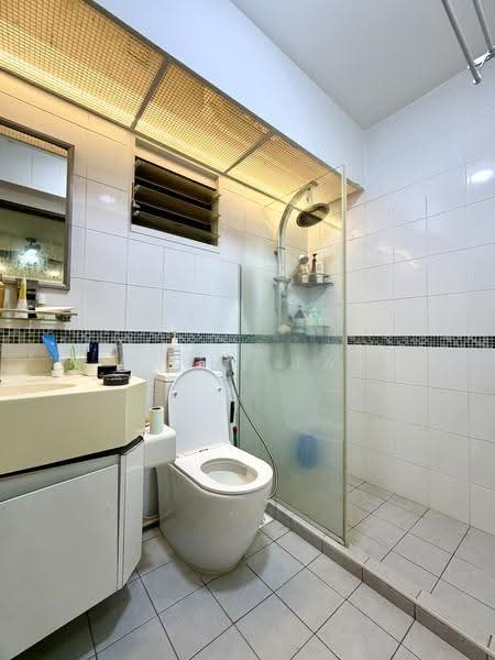 316C Yishun Greenwalk, 316C Yishun Avenue 9, Sembawang / Yishun, 3 Bedrooms, 1,205 sqft, HDB Flat For Sale, by Wayne Tan, 500252918 - Bathroom - PropertyGuru.com.sg