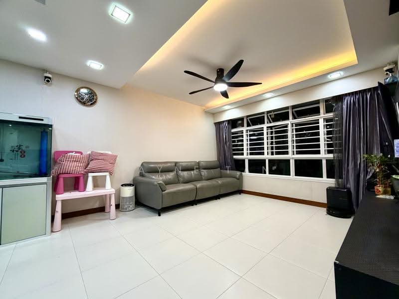 316C Yishun Greenwalk, 316C Yishun Avenue 9, Sembawang / Yishun, 3 Bedrooms, 1,205 sqft, HDB Flat For Sale, by Wayne Tan, 500252918 - Living Room - PropertyGuru.com.sg