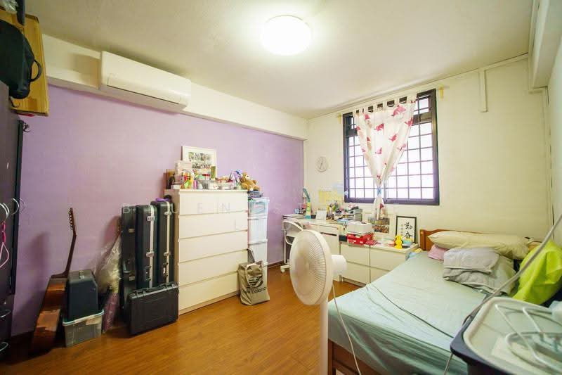 165 Stirling Road, 165 Stirling Road, Alexandra / Commonwealth, 2 Bedrooms, 645 sqft, HDB Flat For Sale, by CLARENCE LIANG, 500252928 - Bedroom - PropertyGuru.com.sg