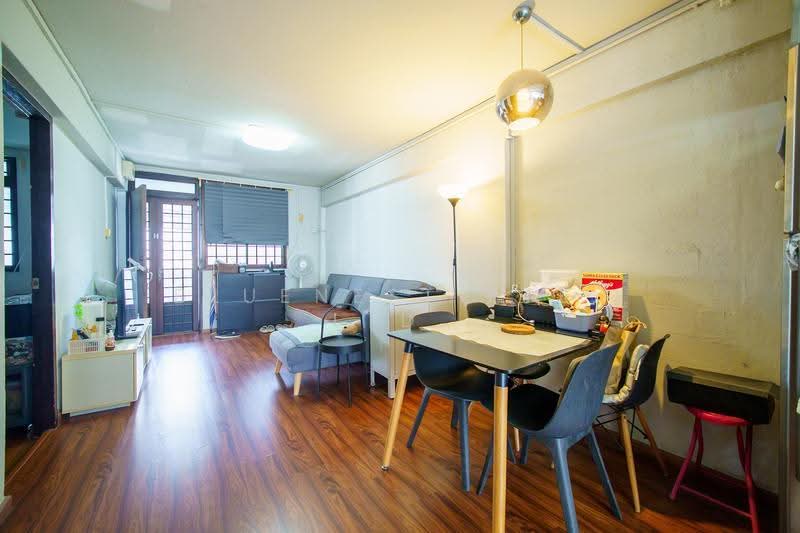 165 Stirling Road, 165 Stirling Road, Alexandra / Commonwealth, 2 Bedrooms, 645 sqft, HDB Flat For Sale, by CLARENCE LIANG, 500252928 - Living Room - PropertyGuru.com.sg